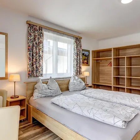 Ferienwohnung Ludwighaus Neukirchen am Großvenediger Exterior foto